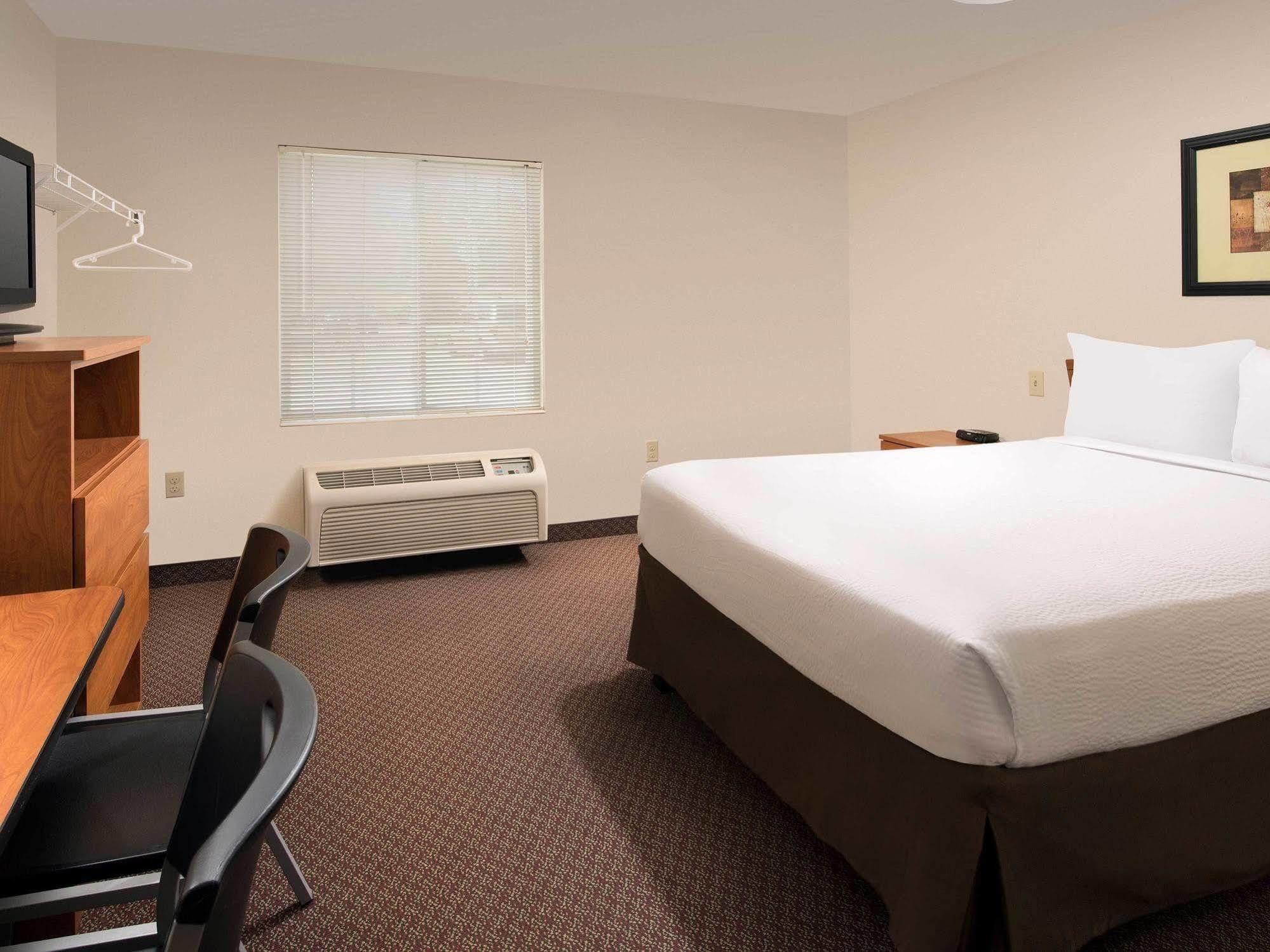 Woodspring Suites Omaha Bellevue, An Extended Stay Hotel מראה חיצוני תמונה